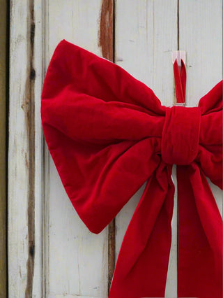 red bow on door
