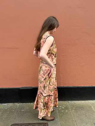 women wearing leopard skirt side detail